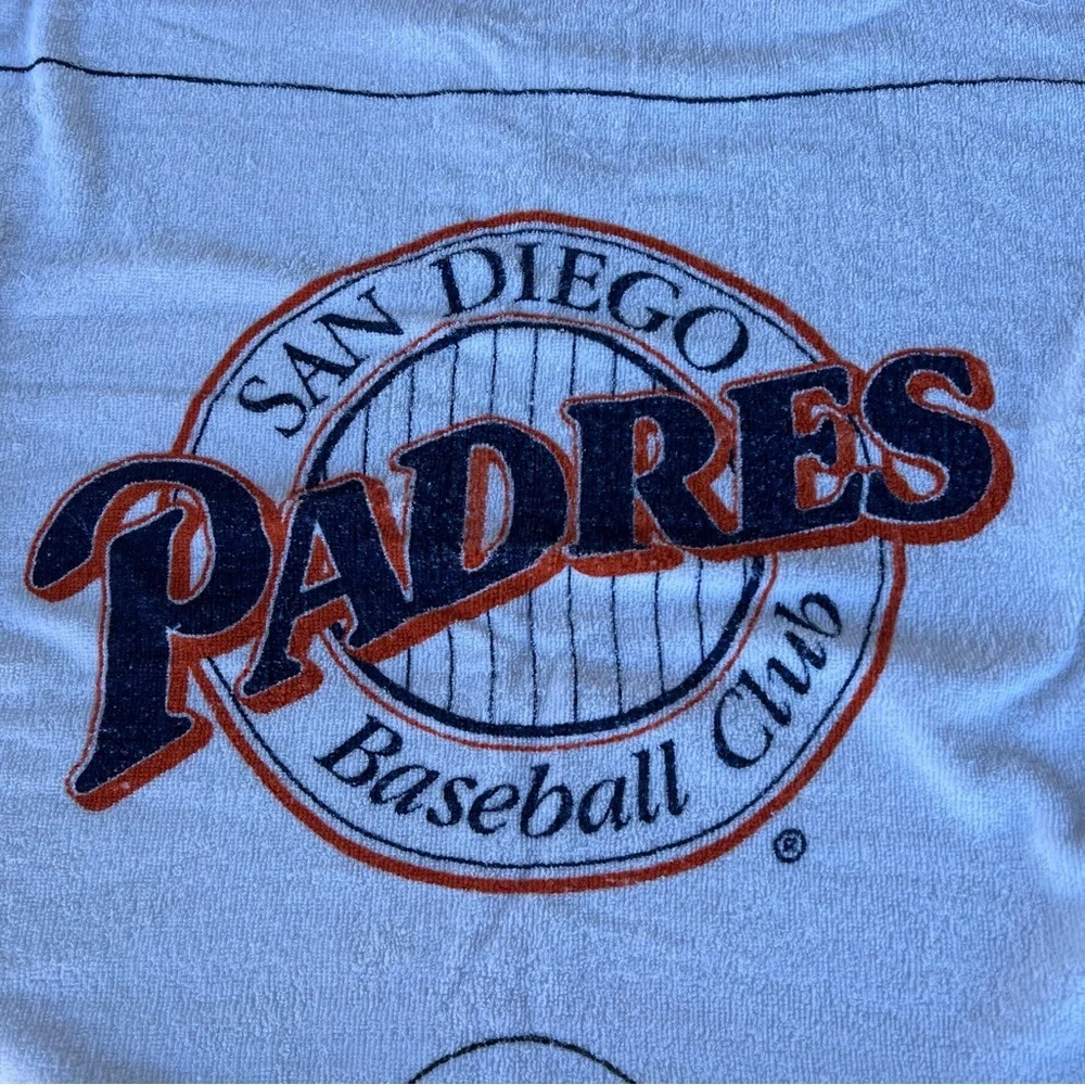 VTG San Diego Padres Coca Cola 1991 Stadium Giveaway Beach Towel 28 x 58 GUC